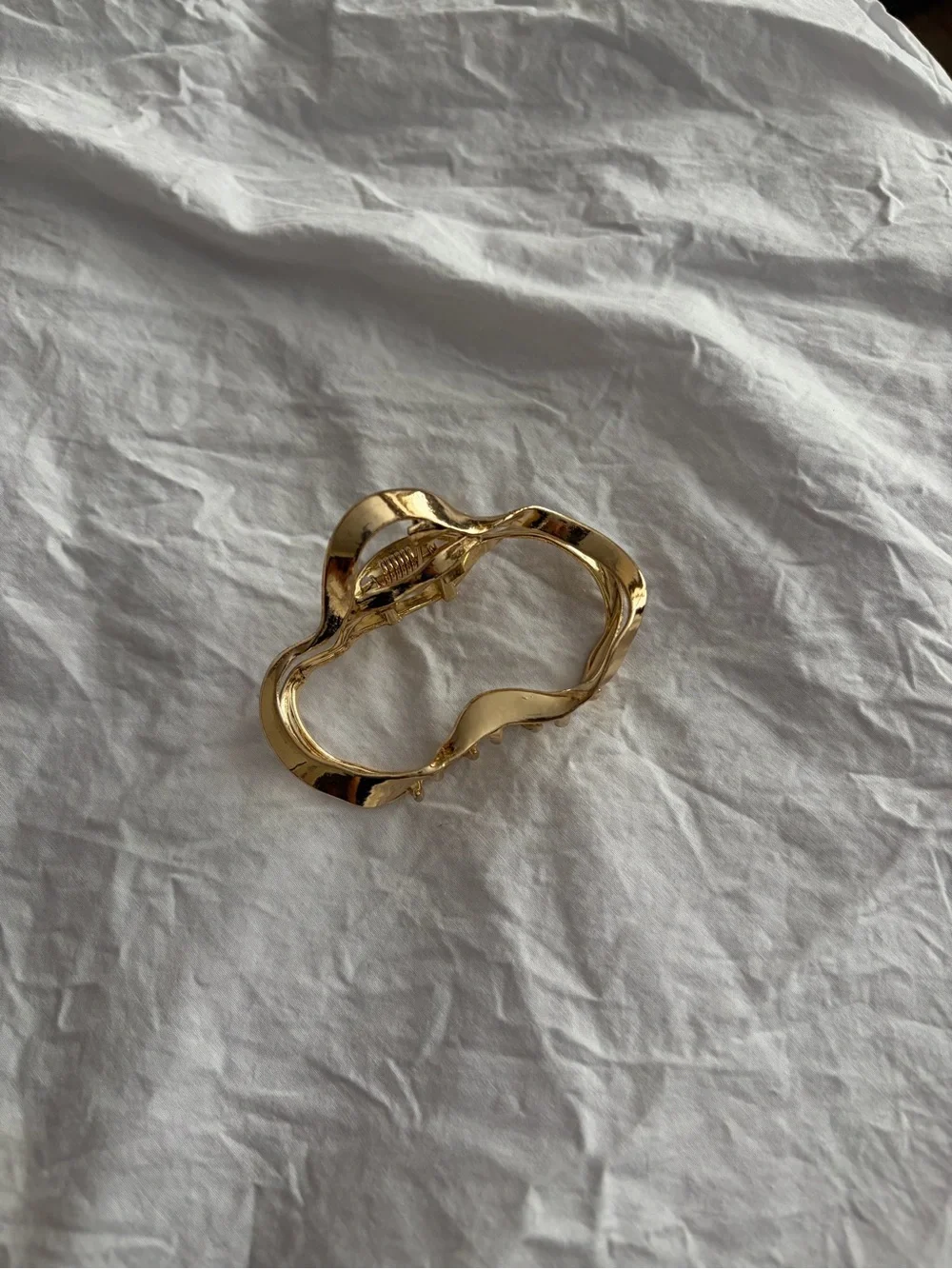 Anthropologie gold claw clip
